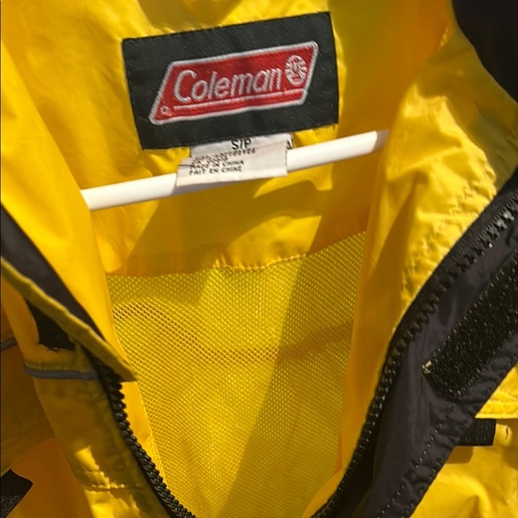 Coleman Yellow and Black Raincoat with Water-Resistant Material - Picture 14 of 16